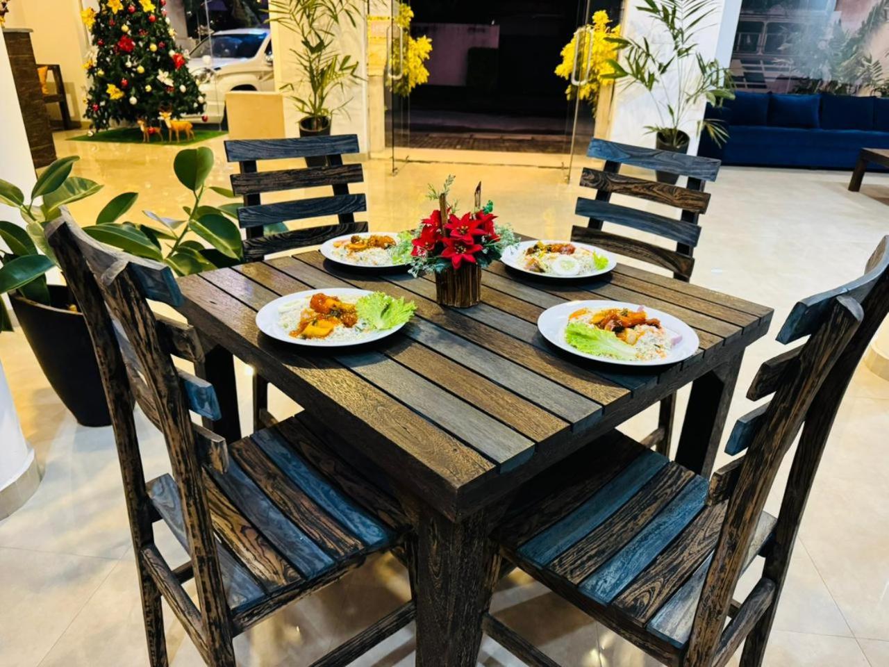 Lucky Transit Hotel - Katunayake Airport Buitenkant foto
