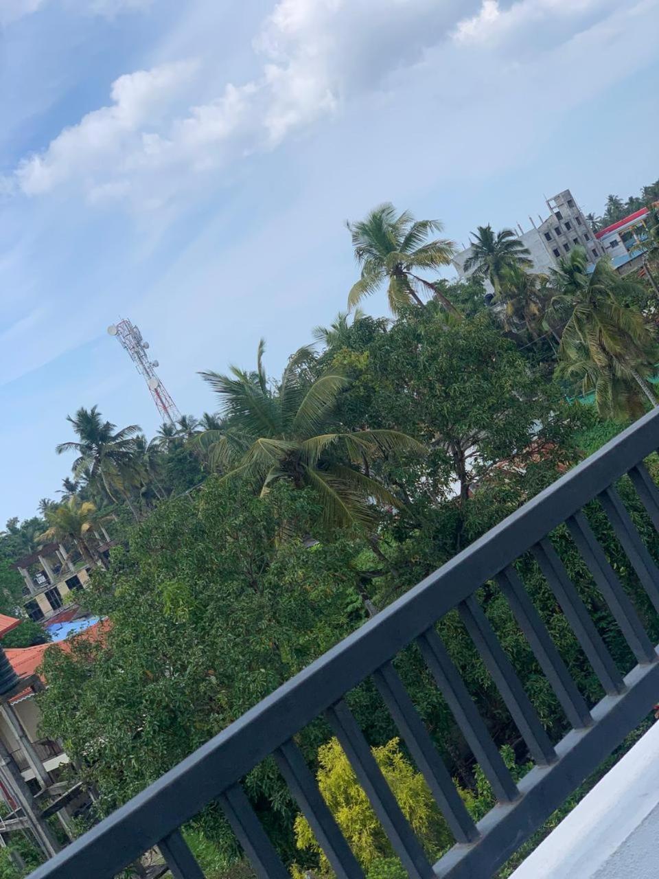 Lucky Transit Hotel - Katunayake Airport Buitenkant foto